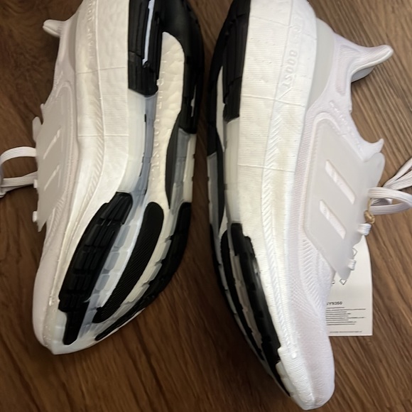 Adidas UltraBoost Light Shoes - Picture 4 of 5